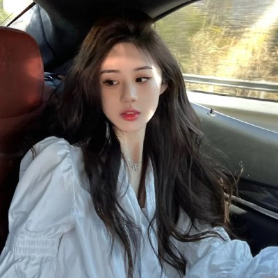 笼中女